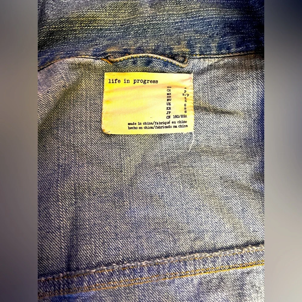 Forever 21 Blue Washed Denim Jacket - Picture 9 of 9